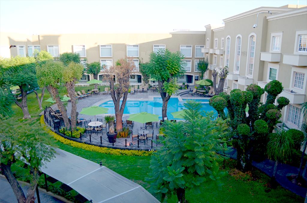 Plaza Camelinas Hotel Querétaro Exterior foto