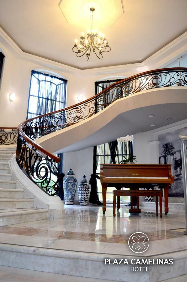 Plaza Camelinas Hotel Querétaro Exterior foto
